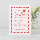 Strawberry Berry In Love  Bridal Shower Einladung (Stehend Vorderseite)