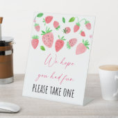 Strawberry Berry Sweet Birthday Party Gefallen Sockelschild (In SItu)