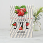 Strawberry Birthday Einladung, erster Geburtstag Einladung (Stehend Vorderseite)