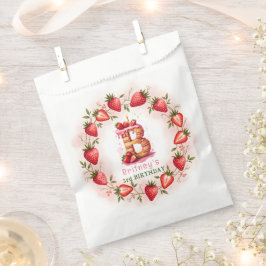 Strawberry Birthday Favor Bag Letter B Cake Geschenktütchen