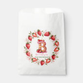 Strawberry Birthday Favor Bag Letter B Cake Geschenktütchen (Vorderseite)
