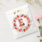 Strawberry Birthday Favor Bag Letter E Cake Geschenktütchen (Versiegelt)