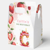 Strawberry Birthday Favor Box Letter C Cake Geschenkschachtel (Geöffnet)