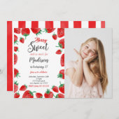 Strawberry Birthday Foto Einladung (Vorne/Hinten)