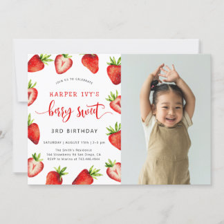 Strawberry Birthday Party | Berry Sweet Foto Einladung