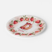 Strawberry Birthday Plate Letter D Cake Design Pappteller (Schrägansicht)