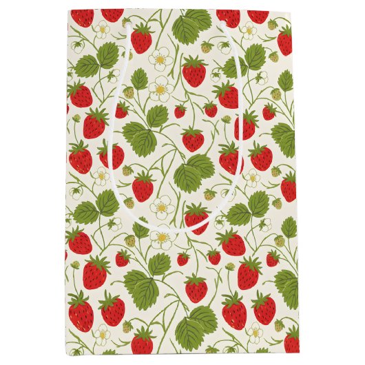 Strawberry Blossoms and Berries Pattern Mittlere Geschenktüte (Vorderseite)