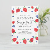 Strawberry Blueberry Berry Erster Geburtstag Einladung (Stehend Vorderseite)