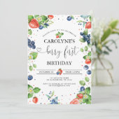 Strawberry Blueberry Sweet Berry Erster Geburtstag Einladung (Stehend Vorderseite)