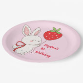 Strawberry Bunny Birthday Pink Pappteller (Schrägansicht)
