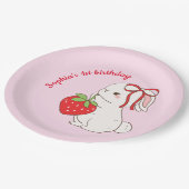 Strawberry Bunny Pink Birthday Pappteller (Schrägansicht)