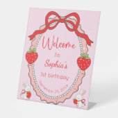 Strawberry Bunny Pink Frame Welcome Birthday Sockelschild (Vorderseite)