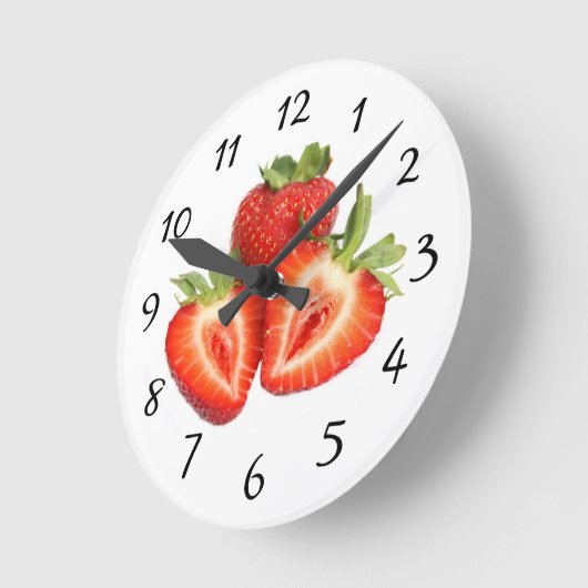 Strawberry Clock Runde Wanduhr (Winkel)