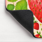 Strawberry Dadaist Artwork Mousepad (Ecke)