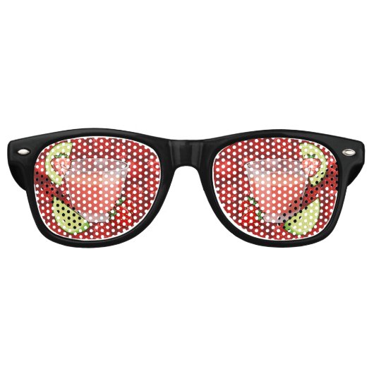 Strawberry Daiquiri Retro Sonnenbrille (Vorderseite)