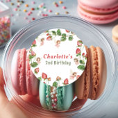 Strawberry enchanted fairy garden birthday runder aufkleber