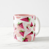 Strawberry Fields-Tasse Zweifarbige Tasse (VorderseiteRechts)