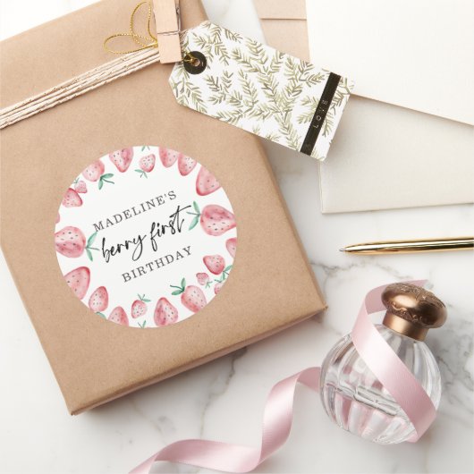 Strawberry First Birthday 1. Berry Sweet Favor Cl Runder Aufkleber (Schenken)