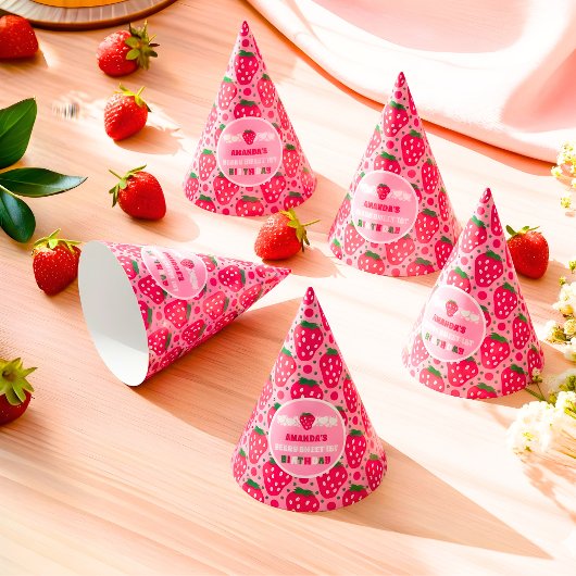 Strawberry First Birthday Celebration Partyhütchen