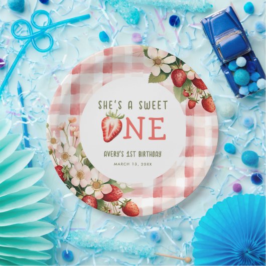 Strawberry First Birthday Party Berry Pappteller (Party)