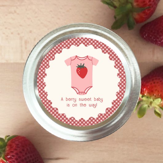 Strawberry Gingham Berry Sweet Baby Shower Runder Aufkleber