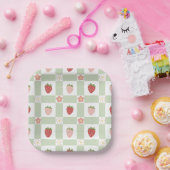 Strawberry Gingham First Birthday Square Pappteller (Party)