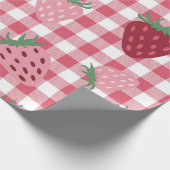 Strawberry Gingham Pattern Geschenkpapier (Ecke)