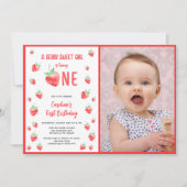 Strawberry Girl Erster Geburtstag Foto Einladung (Vorderseite)