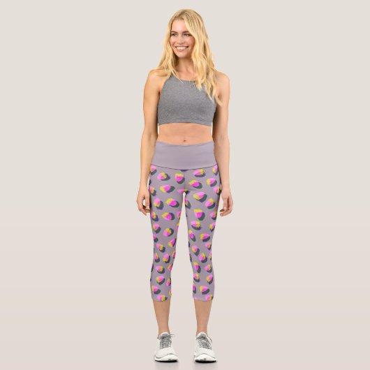 Strawberry Gray Capri Leggings (Vorderseite)