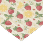 Strawberry Lemon Pattern Tischdecke (Schrägansicht)