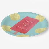Strawberry Lemonade Popsicle Girl Birthday Pappteller (Schrägansicht)
