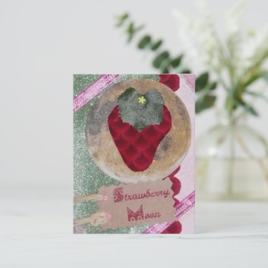 Strawberry Moon Postcard Postkarte (Stehend Vorderseite)