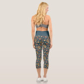 Strawberry Paisley Pattern Capri Leggings (Rückseite)