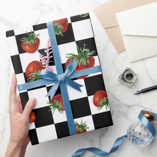 Strawberry Pattern Baby Shower  Geschenkpapier (Schenken)