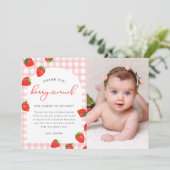Strawberry Pink Berry Kariert Gingham Birthday Dankeskarte (Stehend Vorderseite)