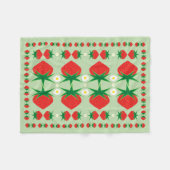 Strawberry Small Fleece Blanket (Vorderseite (Horizontal))