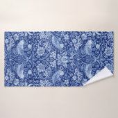 Strawberry Thief Blue Monotone, William Morris Badehandtuch (Badehandtuch)