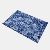 Strawberry Thief Blue Monotone, William Morris Fußmatte (Schrägansicht)