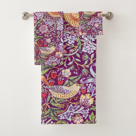 Strawberry Thief Red, William Morris Badhandtuch Set (Insitu)