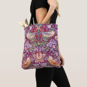 Strawberry Thief Red, William Morris Tasche (Von Nahem)