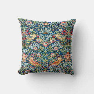 Strawberry Thief von William Morris | Kissen