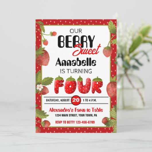 Strawberry Vierte Geburtstagsparty Einladung (Stehend Vorderseite)