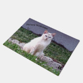Strays Welcome - Siamese Stray Cat Doormat Fußmatte (Schrägansicht)