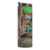 Street Art Abandoned Gebäude Graffiti Thermosbecher (Nach rechts gedreht)