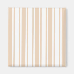 Streifen aus beigefarbenem und weißem Süßwarengebä Magnet