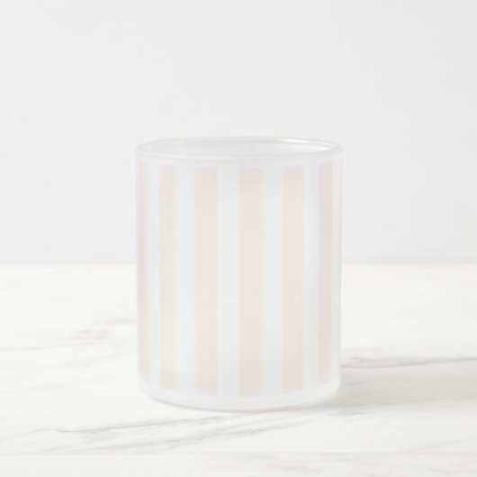 Streifen aus beigefarbenem und weißem Süßwarengebä Mattglastasse (Mittel)