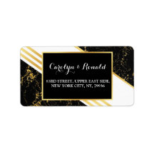 Streifen aus goldfarbenem Marmor, typografisch sch