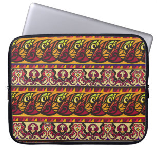 Streifen farbenfrohe ethnische nahtlose Ornament.  Laptopschutzhülle