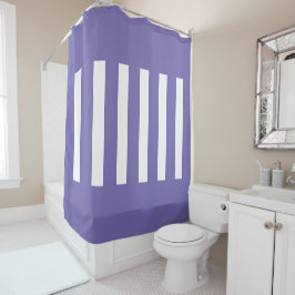 Streifen in der Mitte. Periwinkle und weiß. Duschvorhang