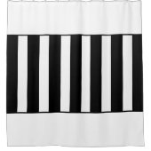 Streifen in der Mitte. Schwarz und Weiß. Duschvorhang (Vorderseite)